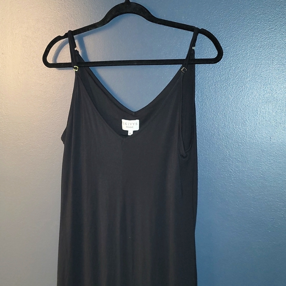 XL Skivys black maxi dress with attached bra and pockets